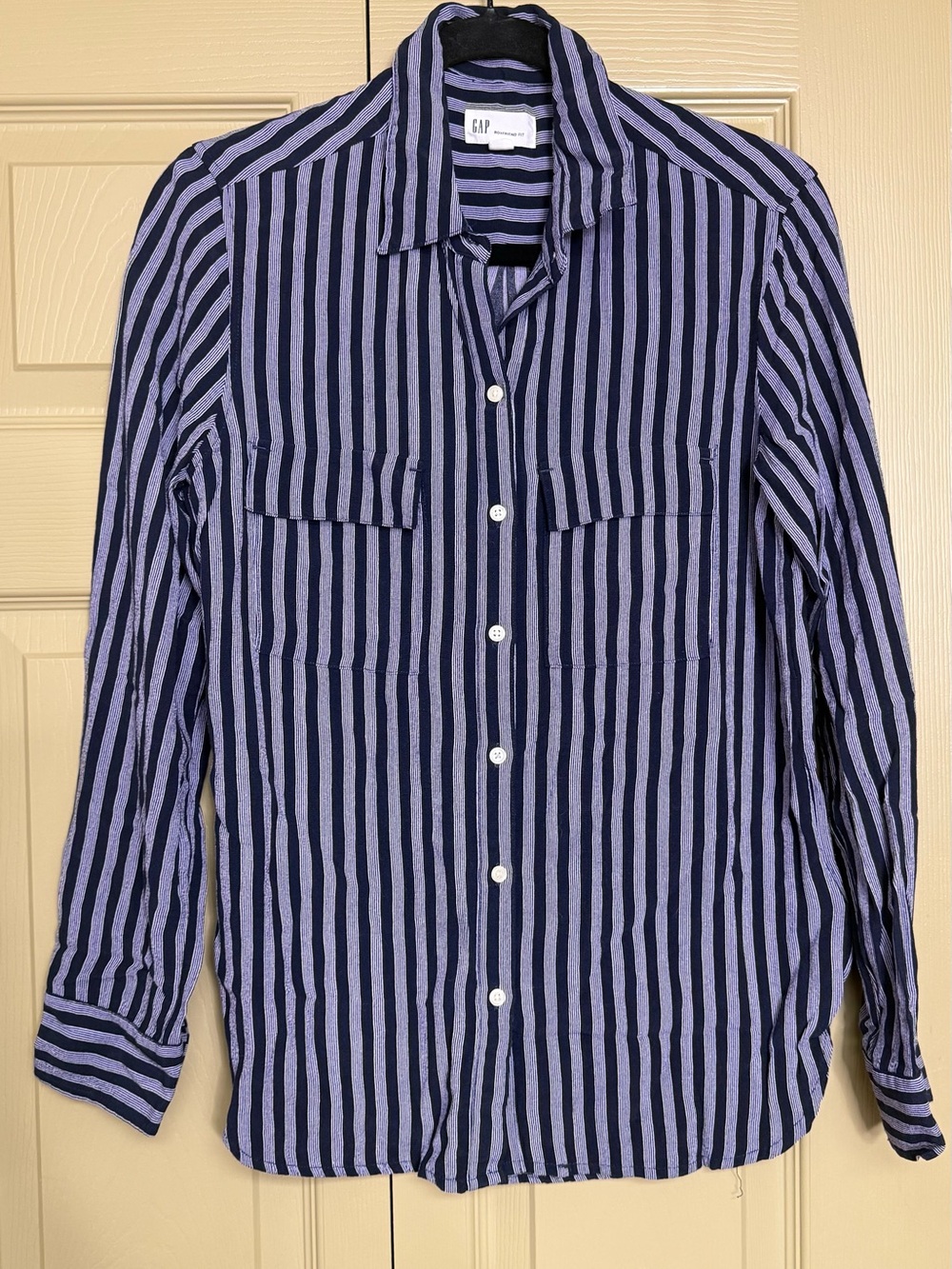Gap striped blue button down size small